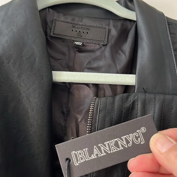 Women’s black leather moto jacket size XL. NWT. - Picture 3 of 7